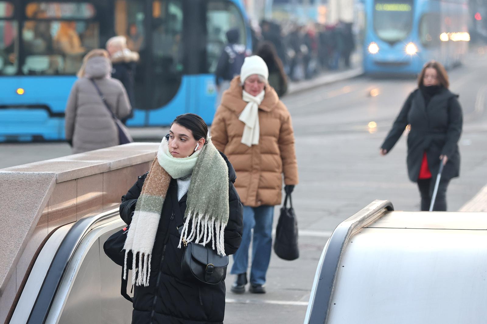11.01.2024., Zagreb - Zagreb se jutros probudio u debelom minusu, a prema prognosticarima hladni val, najavljen od sutra do kraja vikenda, tek slijedi. 
 Photo: Patrik Macek/PIXSELL