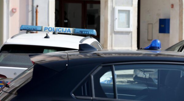 11.04.2025., Buje - Akcija USKOK-a u Bujama gdje je u sredistu interesa Jelena Perossa, donedavna pročelnica Upravnog odjela za prostorno planiranje i upravljanje gradskom imovinom Buja. Photo: Sasa Miljevic/PIXSELL