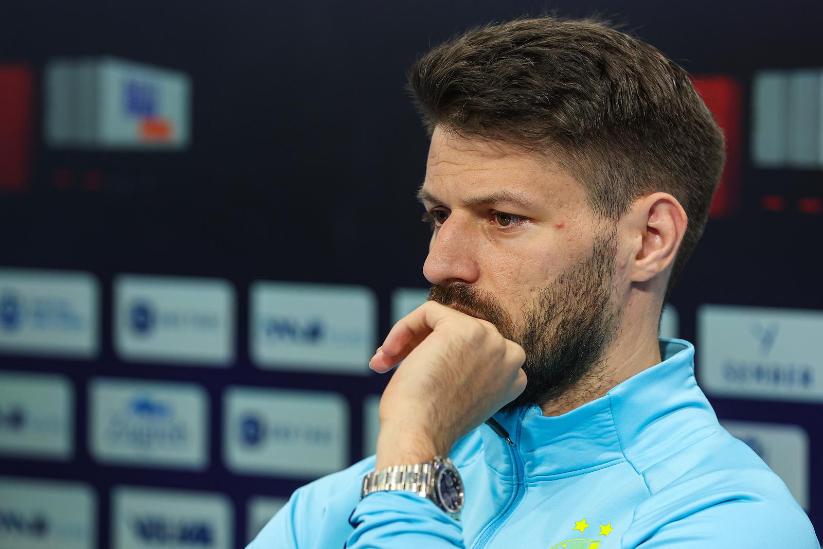 11.04.2025., stadion Maksimir, Zagreb - Konferencija za medije GNK Dinamo uoci utakmice 29. kola, GNK Dinamo - NK Osijek i nakon nedavnog otkaza treneru Fabiu Cannavaru. Trener GNK Dinamo Sandro Perkovic, predsjednik Uprave Zvonimir Manenica, Marko Bosnir, Arijan Ademi i Bruno Petkovic. Clanovi Uprave Darko Podnar, Dubravko Skender, Velimir Zajec, Hrvoje Puhalo dosli su dati podrsku treneru, igracima i predsjedniku Uprave. Photo: Goran Stanzl/PIXSELL