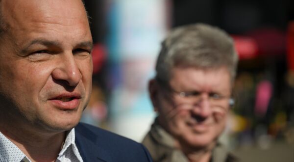 Predsjednik SDP-a Siniša Hajdaš Dončić mogao bi se naći u neugodnoj poziciji ako SDP-ova kandidatkinja doživi poraz na izborima u Rijeci Photo: Josip Regović/PIXSELL