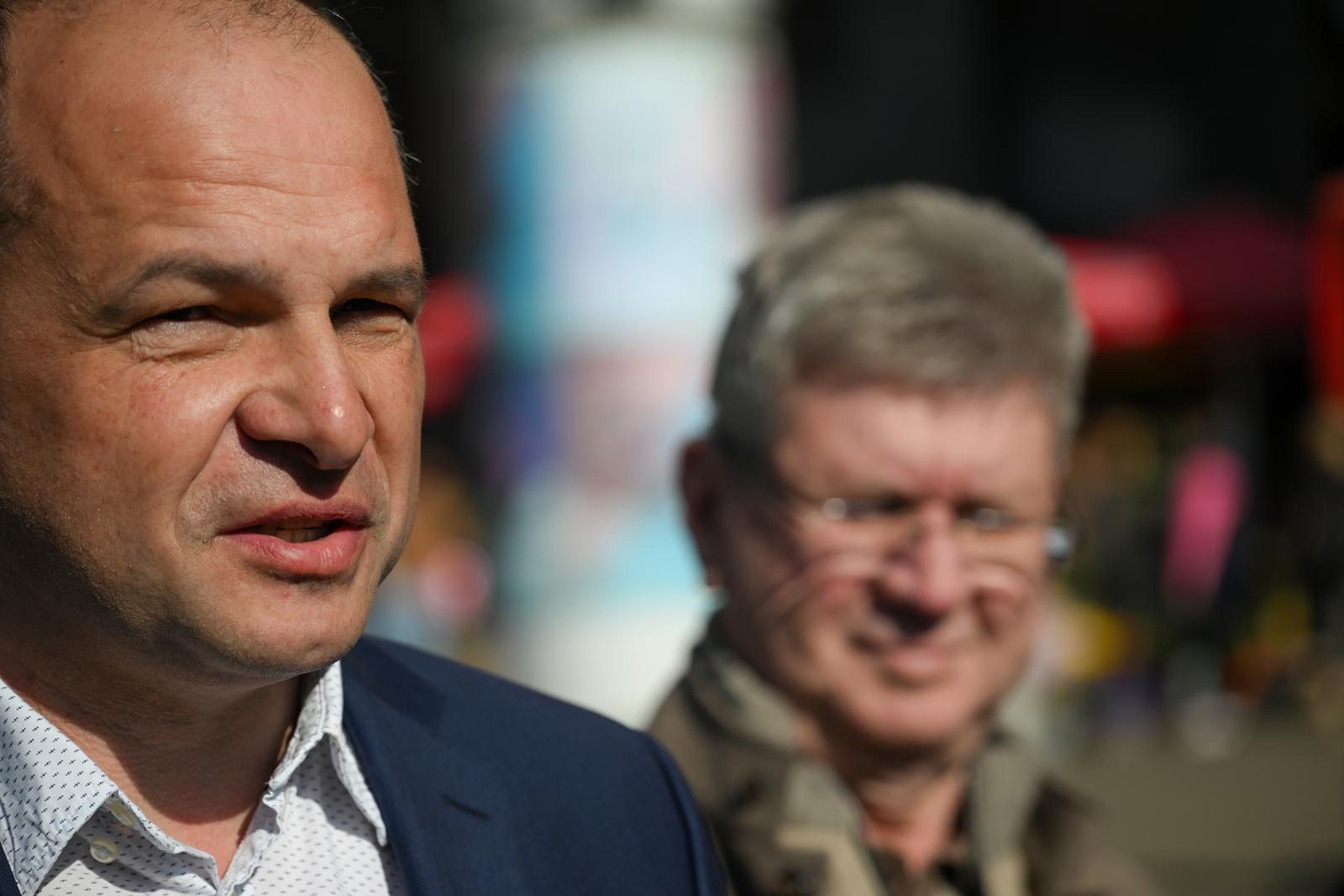 Predsjednik SDP-a Siniša Hajdaš Dončić mogao bi se naći u neugodnoj poziciji ako SDP-ova kandidatkinja doživi poraz na izborima u Rijeci Photo: Josip Regović/PIXSELL