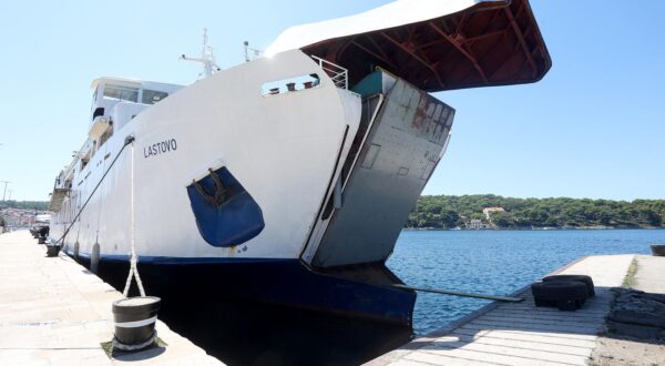12.08.2024., Mali Losinj - U padu ulazne rampe trajekta Lastovo u trajektnom pristanistu u Malom Losinju trojica mornara Jadrolinije su poginula, a jedan je tesko ozlijedjen. Photo: Nel Pavletic/PIXSELL