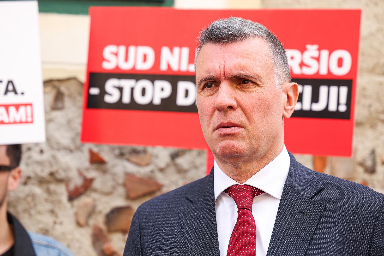 14.04.2025., Zagreb - Inicijativa za spas Karting Arene predala je 20.000 potpisa, a uastupnik Ivica Lovric odrzao je konferenciju za medije i izrazio podrsku. Photo: Luka stanzl/PIXSELL