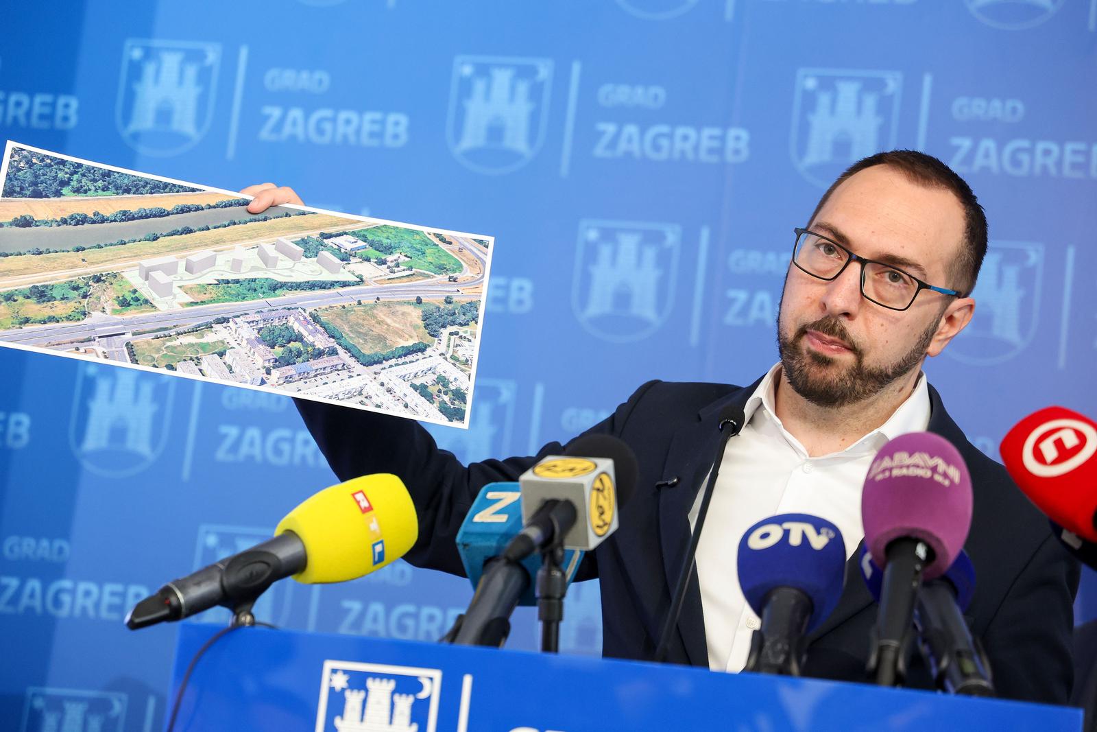 15.04.2025., Zagreb - Konferencija za medije Tomislava Tomasevica. Photo: Matija Habljak/PIXSELL