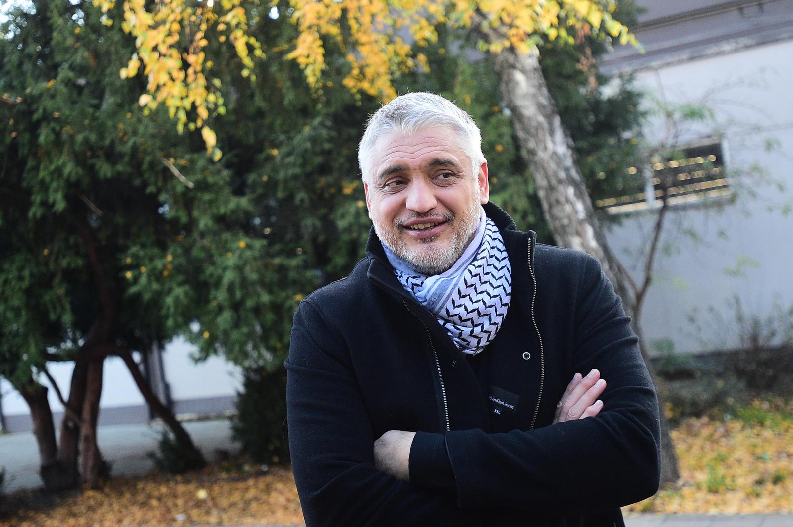 17, December, 2023, Belgrade - The president of the Liberal Democratic Party, Cedomir Jovanovic, voted on 5 in the municipal council "Usce". Cedomir Jovanovic. Photo: Dusan Milenkovic/ATAImages

17, decembar, 2023, Beograd - Predsednik Liberalno demokratske partije Cedomir Jovanovic glasao je na 5 u MZ "Usce". Photo: Dusan Milenkovic/ATAImages Photo: Dusan Milenkovic/ATA Images/PIXSELL