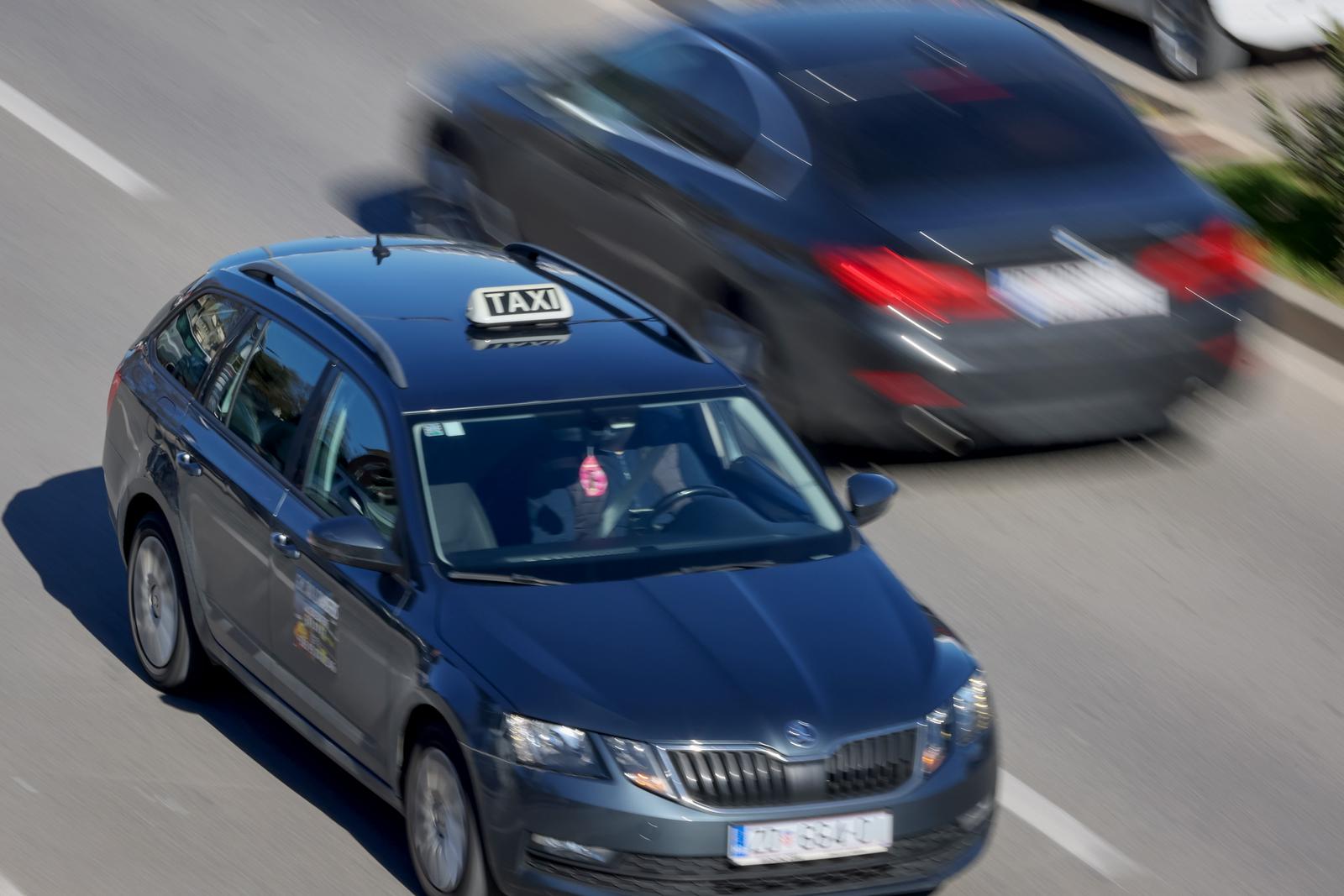 Taxi