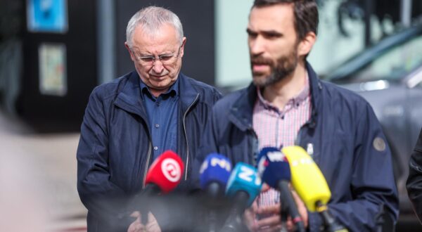18.04.2025., Zagreb - Konferencija za medije na kojoj je najavljen zajednicki sindikalni prosvjeda na Trgu bana Jelacica, na konferenciji sudjelovali su Zrinko Turalija, Nezavisni sindikat znanosti i visokog obrazovanja, Matija Kroflin i Skolski sindikat Preporod: Zeljko Stipic.  Photo: Slavko Midzor/PIXSELL