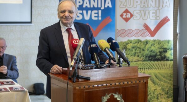 18.04.2025., Osijek - Predstavljanje  Branimira Glavasa, nezavisnog kandidata za zupana Osjecko-baranjske zupanije na predstojecim lokalnim izborima. Photo: Davor Javorovic/PIXSELL