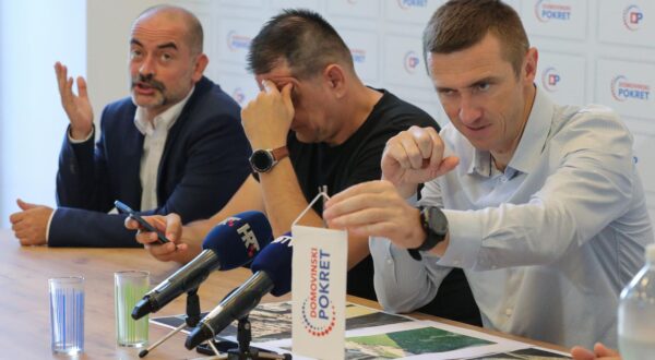 18.07.2023., Vinkovci - Konferencija za novinare predsjednika Domovinskog pokreta Ivana Penave o bolesti africke svinjske kuge u Slavoniji Photo: Dubravka Petric/PIXSELL