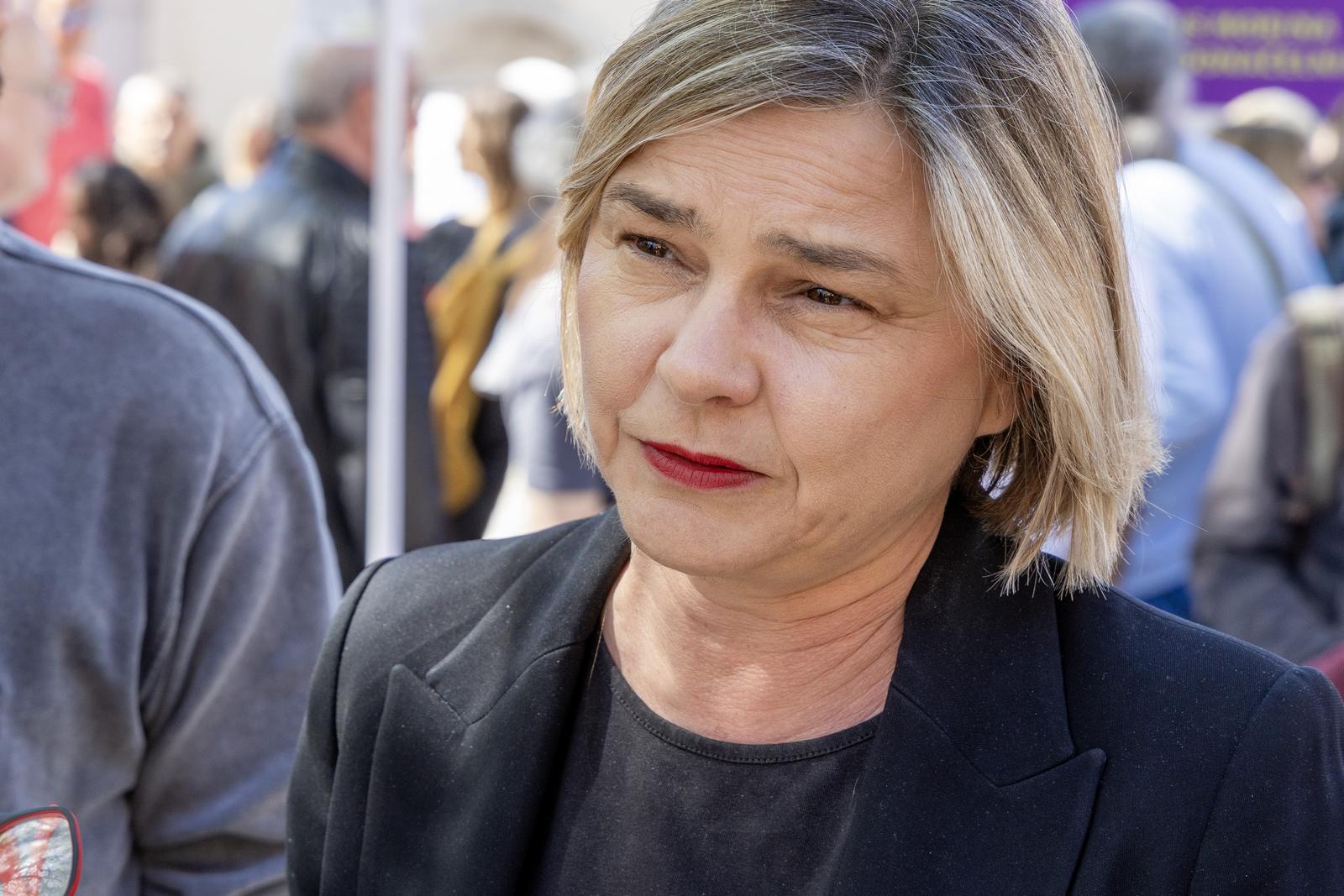 19.04.2025., Pula - Na trznici stranka Mozemo odrzala je konfereciju za medije na kojoj je predstavljen zamjenik kandidatkinje za gradonacelnicu Pule na predstojecim lokalnim izborima. Sandra Bencic Photo: Srecko Niketic/PIXSELL