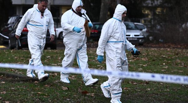 20.12.2024., Zagreb - Forenzicari provode ocevid nakon napada nozem u Osnovnoj skoli Precko pri cemu je smrtno stradao jedan ucenik, a ozlijedjeno je jos troje ucenika i uciteljica. Photo: Marko Lukunic/PIXSELL