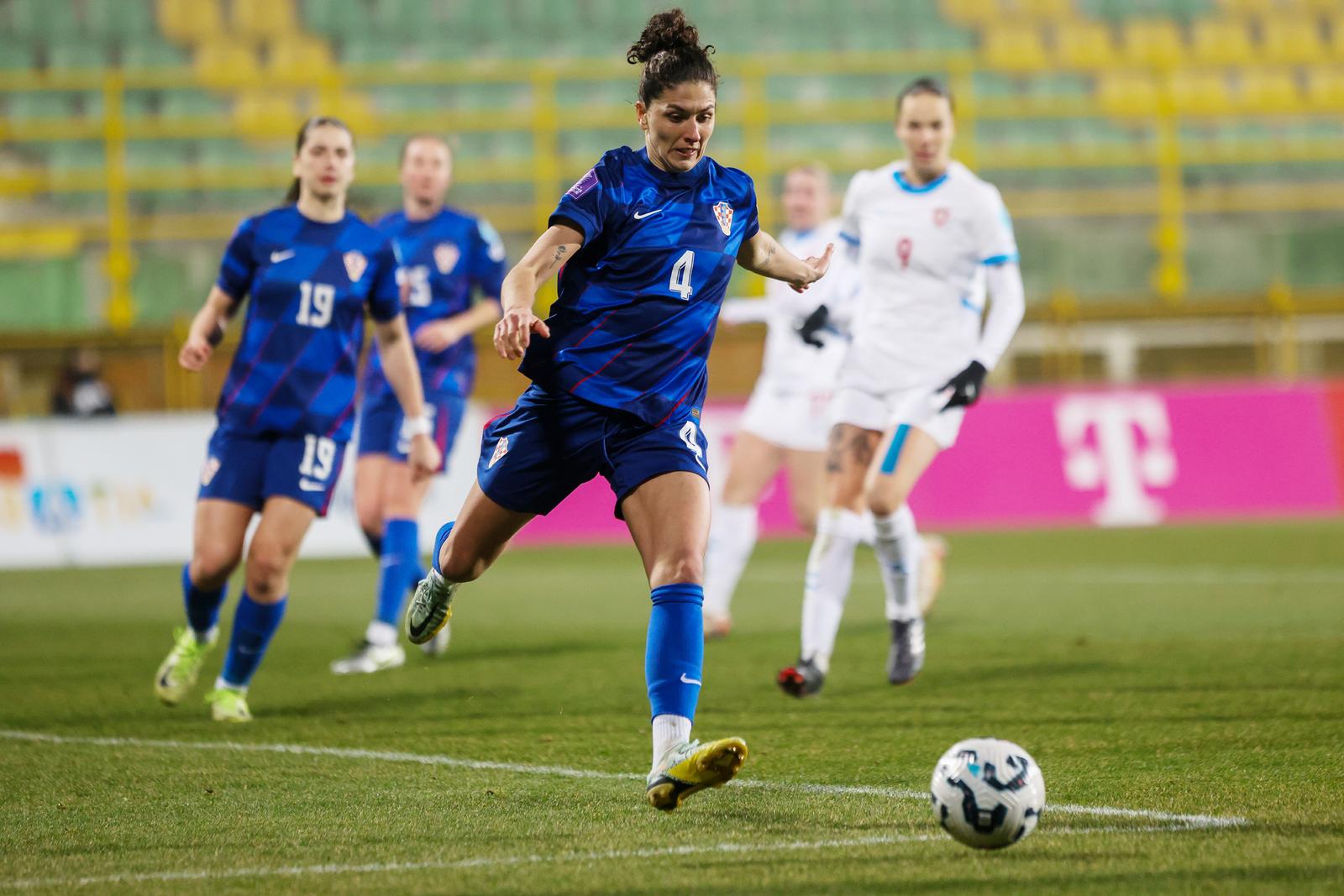 21.02.2025., stadion Aldo Drosina, Pula - UEFA Liga nacija, zene, Liga B, skupina 4, 1. kolo, Hrvatska - Ceska. Leonarda Balog Photo: Srecko Niketic/PIXSELL