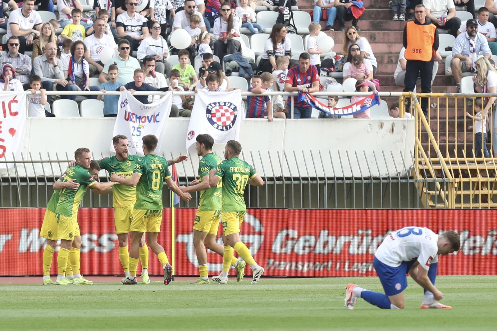 23.04.2025., stadion Poljud, Split - SuperSport HNL, 31. kolo, HNK Hajduk - NK Istra 1961. Slavlje nogometasa Istre nakon pogotka Vinka Rozica za vodstvo 1:0. Advan Kadusic, Vinko Rozic, George Gagua, Josip Radosevic, Antonio Mauric i Stjepan Loncar Photo: Ivo Cagalj/PIXSELL
