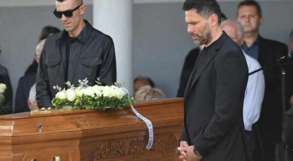 23.04.2025., Sveti Martin na Muri - Posljednji ispracaj bivseg hrvatskog nogometnog reprezentativca Nikole Pokrivaca na mjesnom groblju. Ivan Krstanovic, Jerko Leko Photo: Vjeran Zganec Rogulja/PIXSELL