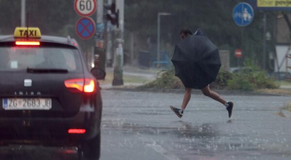 23.06.2023., Zagreb - Oluja pogodila Zagreb. Photo: Marko Prpic/PIXSELL