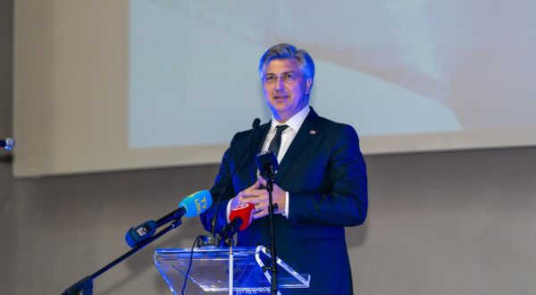24.04.2025., Gospic - 35. obljetnica osnivanja HDZ-a Licko senjske zupanije odrzana je u kinu Korzo. predsjednik Vlade RH Andrej Plenkovic Photo: Hrvoje Kostelac/PIXSELL