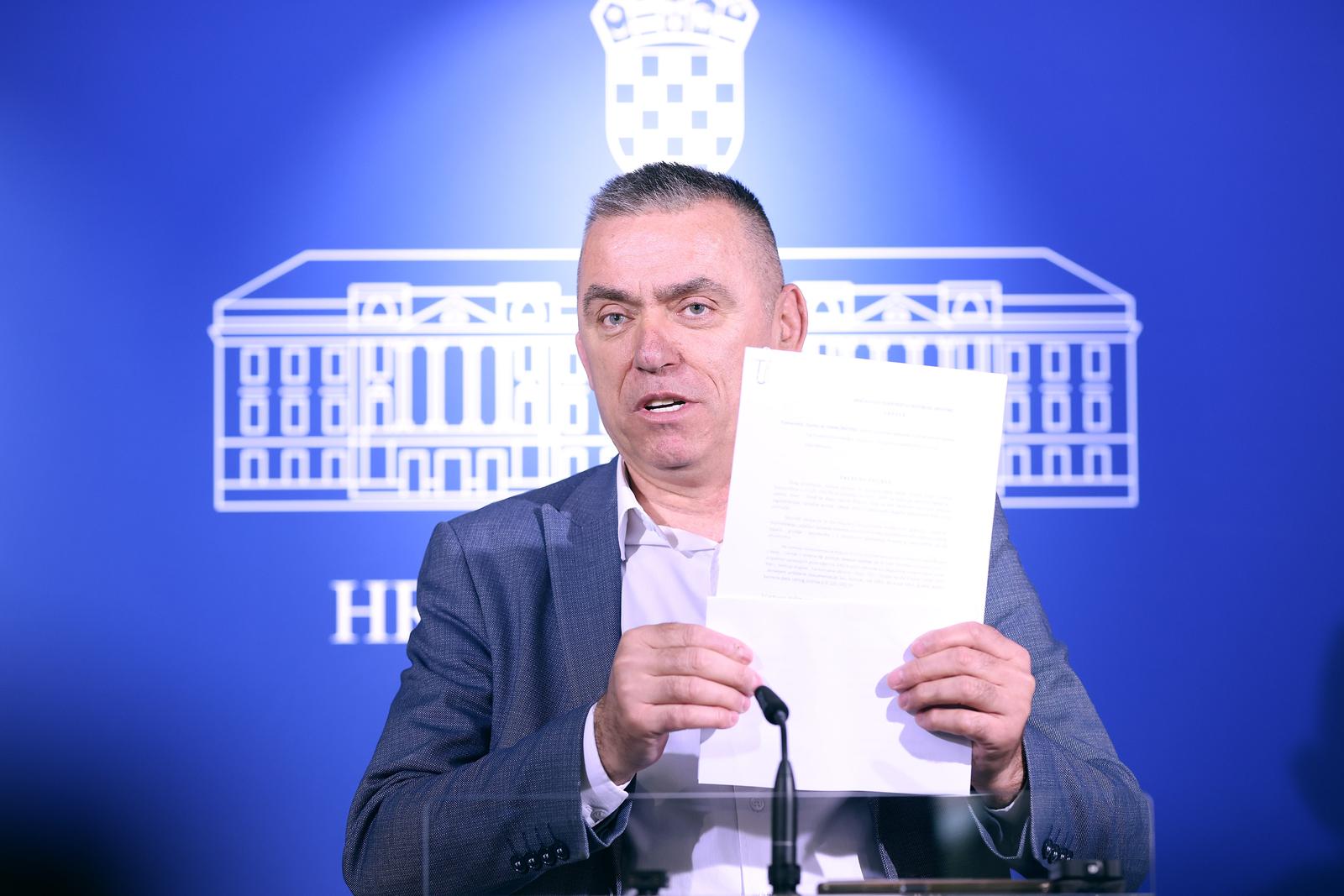 26.03.2025., Zagreb - Na konferenciji za medije odrzanoj u Saboru o radu centra dr. Ivan Sreter govorio je zastupnik Domovinskog pokreta Stipo Mlinaric. Photo: Patrik Macek/PIXSELL