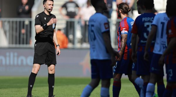 27.04.2025., stadion Opus Arena, Osijek - SuperSport HNL, 32. kolo, NK Osijek - HNK Hajduk. Igor Pajac. Photo: Davor Javorovic/PIXSELL