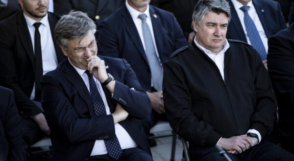 28.04.2022., Klis - Svecana akademija povodom 31. Obljetnice 4.  Gardijske brigade. Na svecanoj akademiji sudjeluju Premijer Andrej Plenkovic i Predsjednik Zoran Milanovic.  Photo: Milan Sabic/PIXSELL