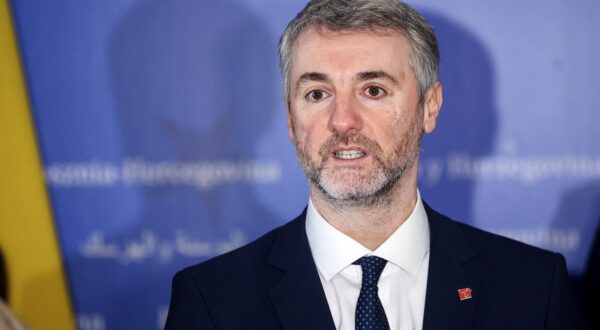 29.01.2024., Sarajevo, Bosna i Hercegovina - Agencija za identifikacijske dokumente, evidenciju i razmjenu podataka Bosne i Hercegovine predstavila je mogucnost aktiviranja digitalnog identiteta gradjanima BiH. ministar komunikacija i prometa Edin Forto Photo: Armin Durgut/PIXSELL