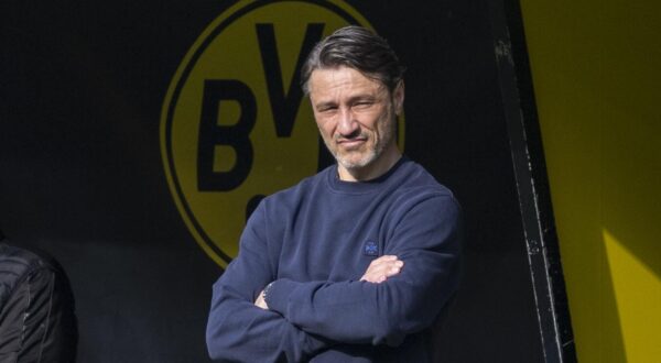 20.04.2025: Fußball: Borussia Dortmund - Borussia Mönchengladbach, 30. Spieltag im Signal-Iduna-Park. Dortmunds Trainer Niko Kovac schaut. WICHTIGER HINWEIS: Gemäß den Vorgaben der DFL und des DFB ist es untersagt, in dem Stadion und/oder vom Spiel angefertigte Fotoaufnahmen in Form von Sequenzbildern und/oder videoähnlichen Fotostrecken zu verwerten bzw. verwerten zu lassen.