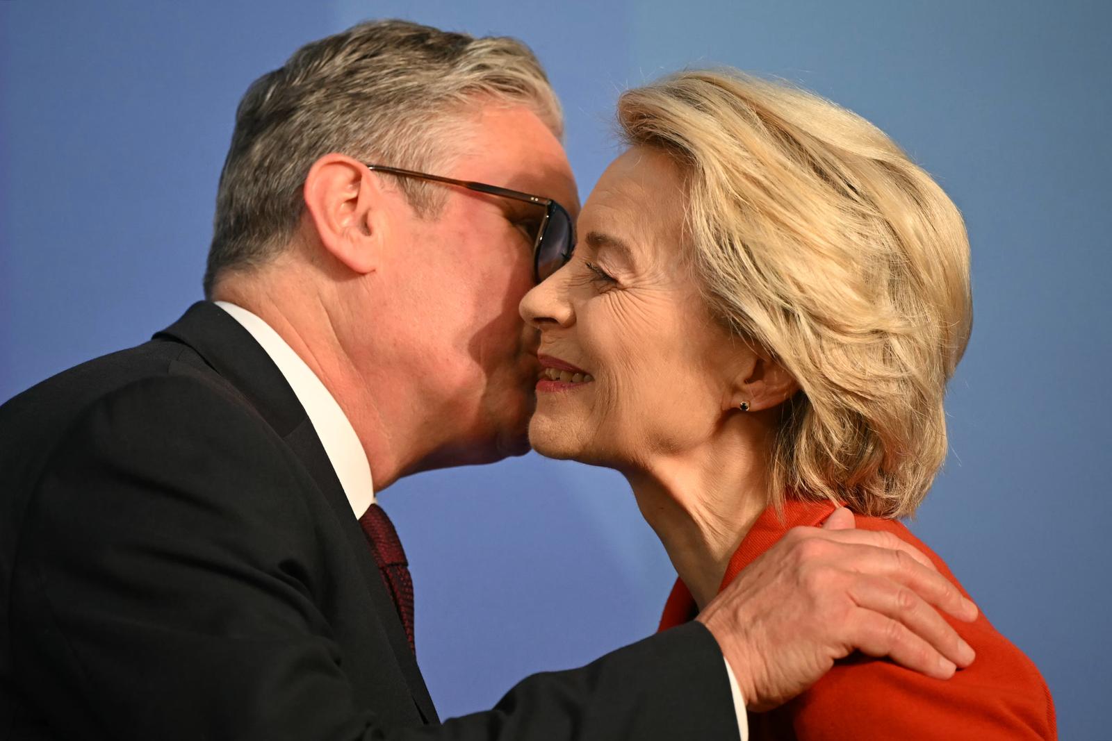 Keir Starmer i Ursula von der Leyen