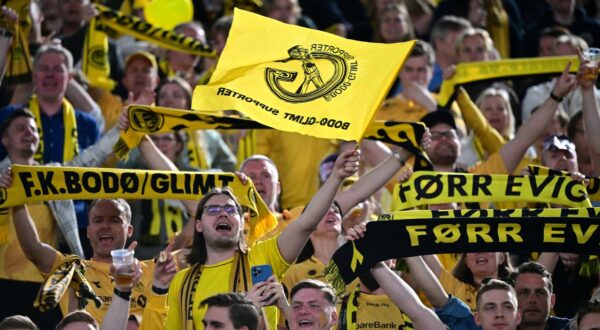 FILE PHOTO: Soccer Football - Europa Conference League - Quarter Final - Second Leg - AS Roma v Bodo/Glimt - Stadio Olimpico, Rome, Italy - April 14, 2022 Bodo/Glimt fans inside the stadium before the match REUTERS/Alberto Lingria/File Photo Photo: ALBERTO LINGRIA/REUTERS