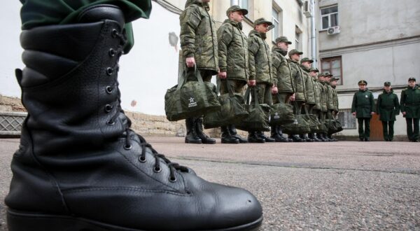 RUSSIA, ST PETERSBURG - APRIL 23, 2025: Conscripts line up before departing for military service with the Russian Army. The 2025 spring army call-up is held in Russia from 1 April to 15 July. Peter Kovalev/TASS/Sipa USA Photo: Tass/SIPA USA