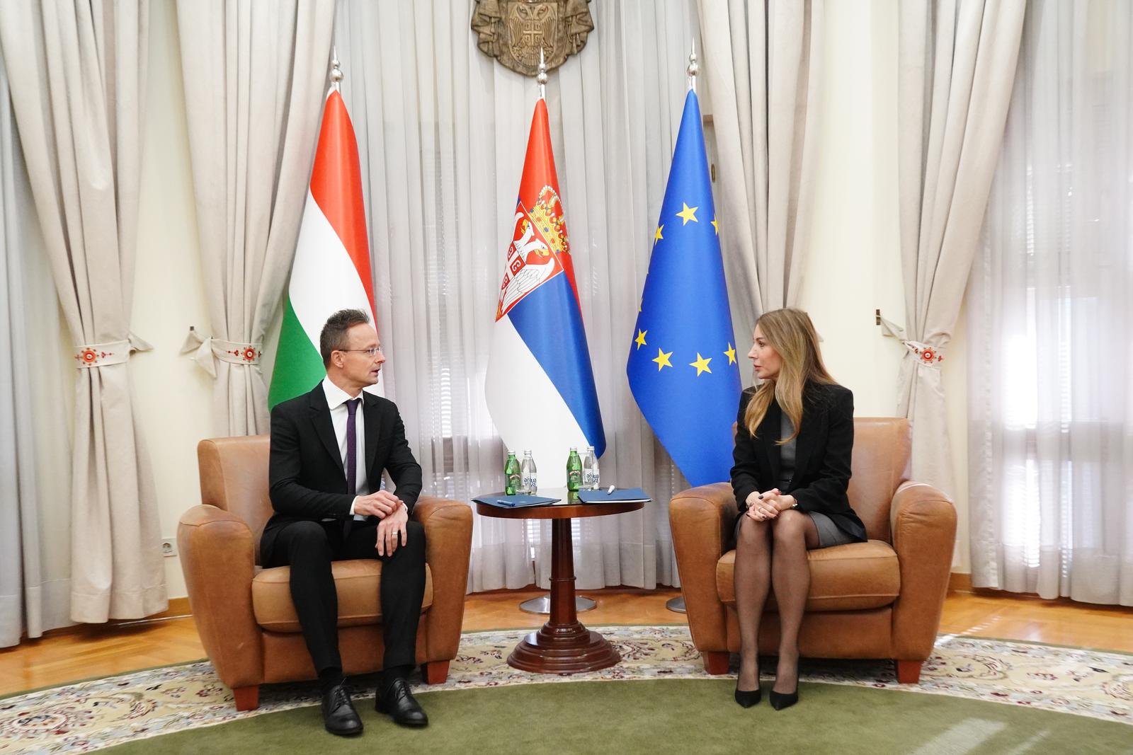 Beograd: Sastanak Ministra vanjskih poslova Mađarske Petera Szijjarta i Ministrice rudarstva i energetike Dubravke Đedović Handanović Photo: M.M./ATAImages/Pixell


