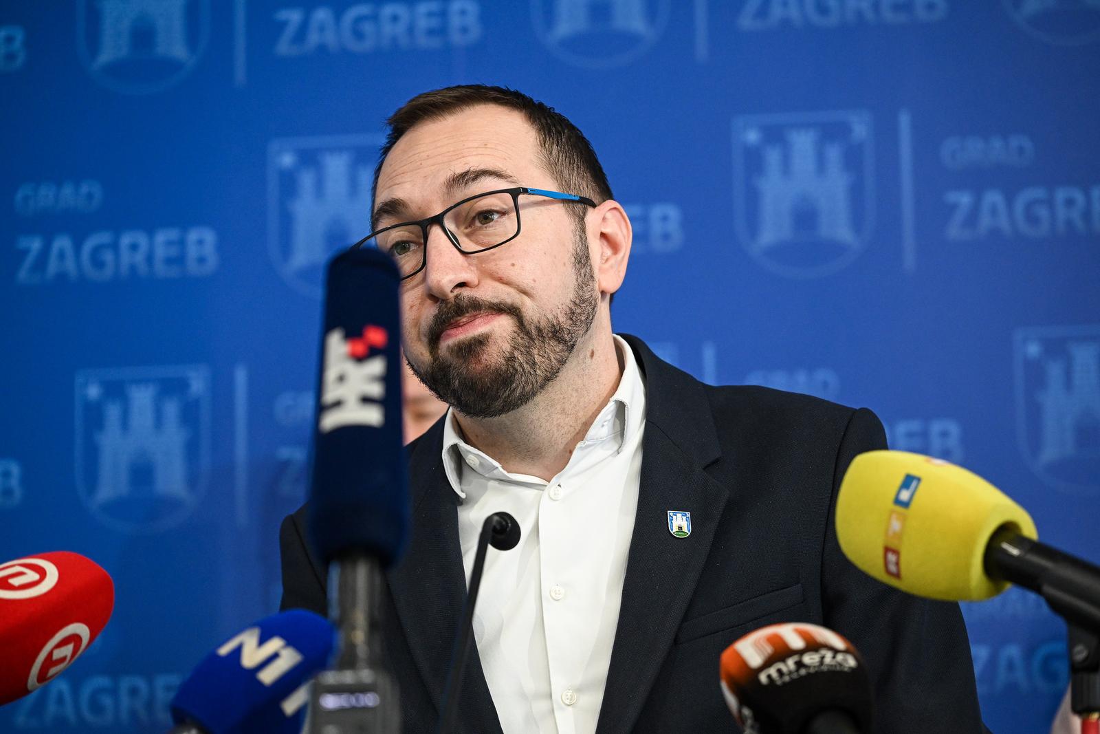 04.04.2025., Zagreb - Gradonacelnik Grada Zagreba Tomislav Tomasevic i zamjenici gradonacelnika Danijela Dolenec i Luka Korlaet odrzali su konferenciju za novinare vezano uz financiranje uklanjanja grafita s privatnih i javnih zgrada te javni poziv vlasnicima kulturnog dobra za koristenje prihoda od spomenicke rente i sufinanciranje provodjenja zastitnih radova i mjera u 2025. Photo: Josip Regovic/PIXSELL