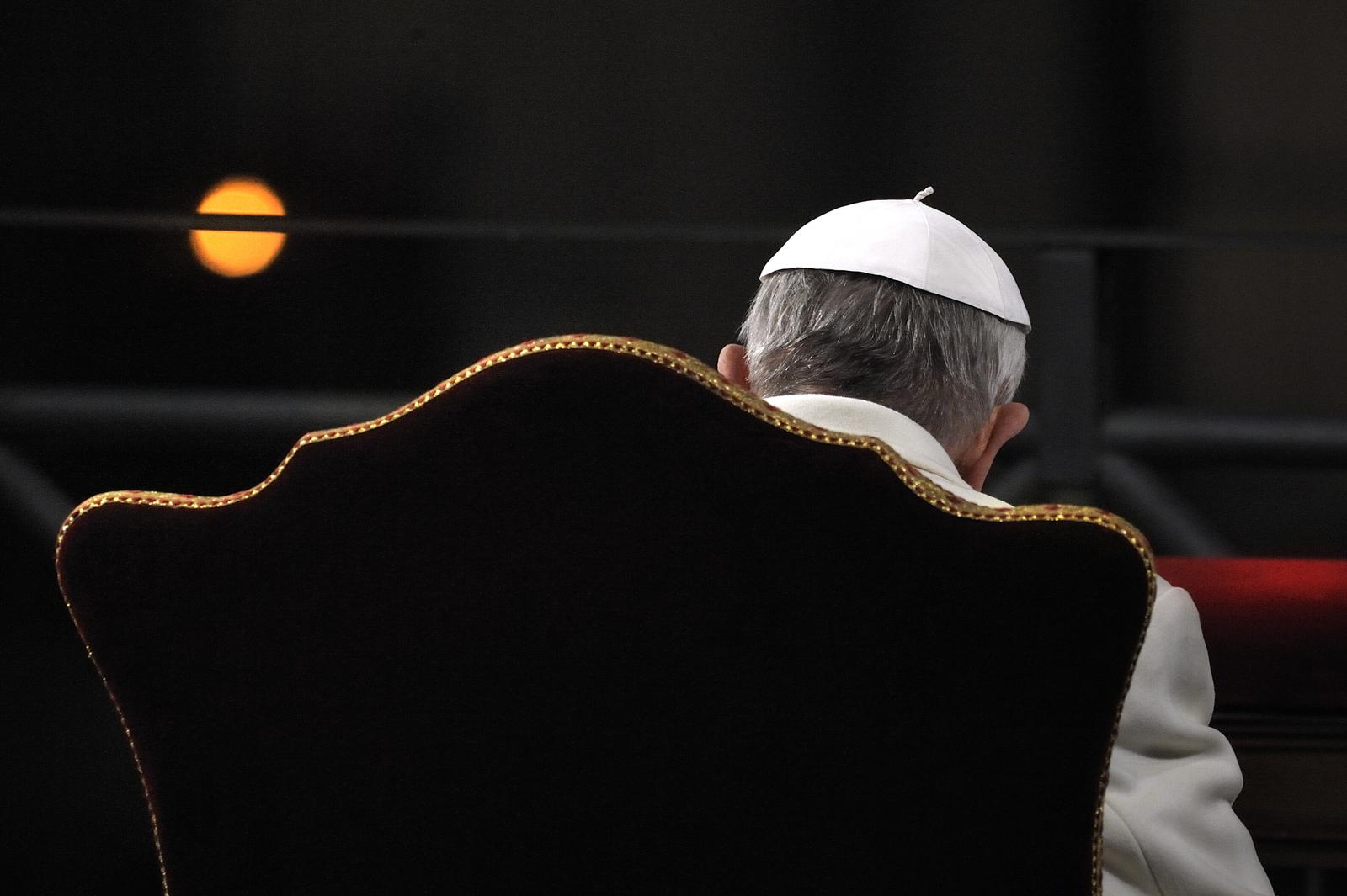 March 13, 2023 marks 10 years of Pontificate for Pope Francis. in the picture : Pope Francis holds the wooden cross during the Via Crucis (Way of the Cross) torchlight procession on Good Friday in front of the Colosseum in Rome.March 29, 2012 (Photo by Stefano Spaziani / ipa-agency.net/IPA/Sipa USA) Photo: IPA/SIPA USA