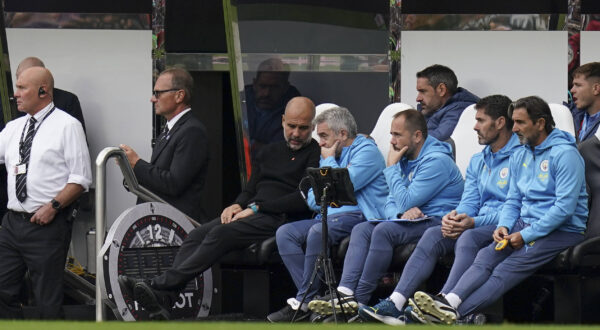 Newcastle United FC v Manchester City FC Manchester City Manager Pep Guardiola and Assistant Coach Juanma Lillo during the Newcastle United FC v Manchester City FC English Premier League match at St.James Park, Newcastle, England, United Kingdom on 28 September 2024 Editorial use only. All images are copyright Every Second Media Limited. No images may be reproduced without prior permission. All rights reserved. Premier League and Football League images are subject to licensing agreements with Football DataCo Limited. see https://www.football-dataco.com Copyright: xIMAGO/EveryxSecondxMediax ESM-1143-0195