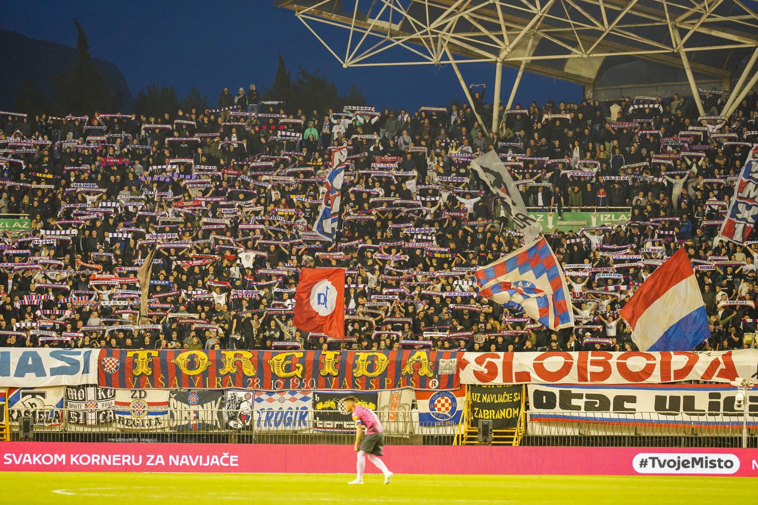 Kroatien: Fussball SuperSport 1. HNL - 13.04.2025, 29. Spieltag - HNK Hajduk Split vs. NK Lokomotiva Zagreb - Stadion Poljud (Split, Kroatien); Hajduk Split Fans Torcida *** Croatia Football SuperSport 1 HNL 13 04 2025, Matchday 29 HNK Hajduk Split vs NK Lokomotiva Zagreb Stadion Poljud Split, Croatia Hajduk Split Fans Torcida Copyright: xLukaxKolanovicx