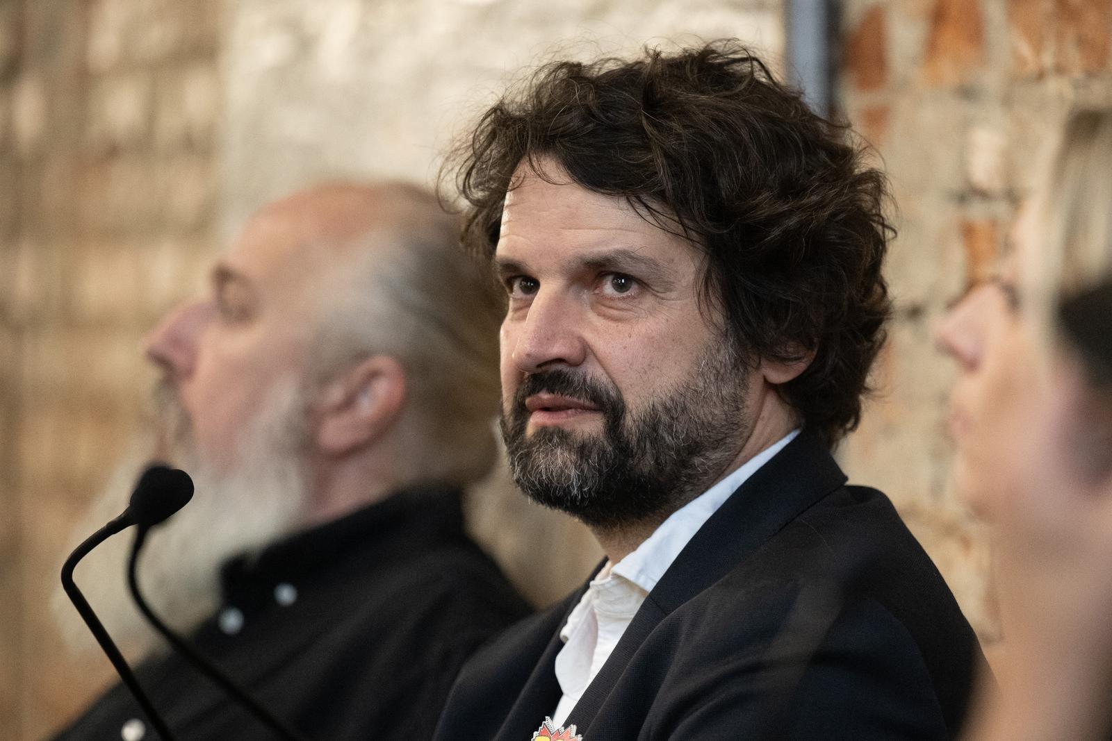 22.04.2025., Zagreb - U Laubi je odrzana promocija knjige Borisa Jokica “60 otkucaja - glazbena lektira”, te otvorenje izlozbe ilustracija ucenika Skole primijenjene umjetnosti i dizajna. Boris Jokic.
 Photo: Davor Puklavec/PIXSELL