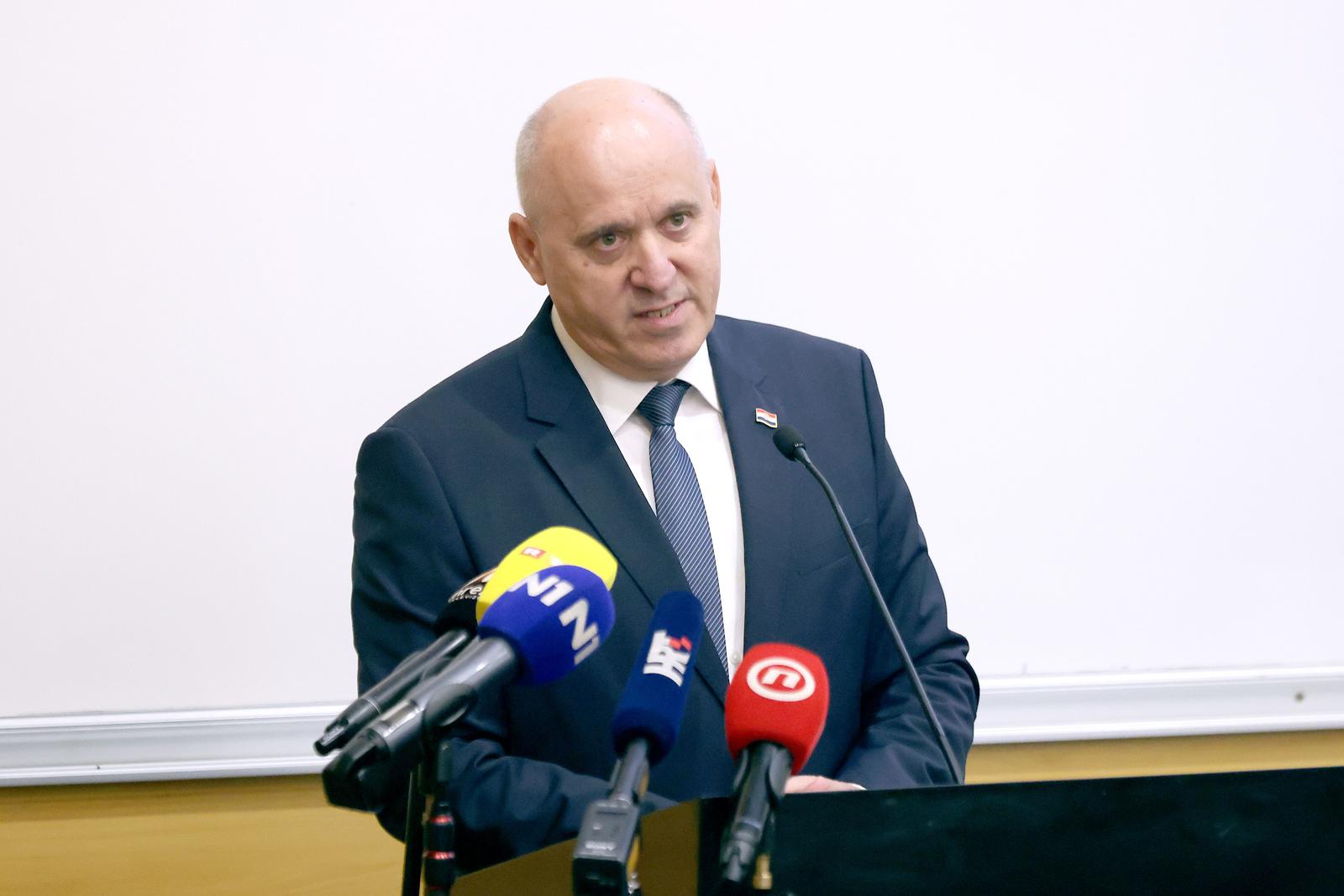 05.05.2025., Zagreb - U velikoj predavaonici AGG-a odrzana je  svecanost otvorenja zgrade Arhitektonskoga, Gradjevinskoga i Geodetskoga fakulteta Sveucilista u Zagrebu nakon provedene cjelovite obnove. Uzvanicima su se obratili predsjednik Vlade Republike Hrvatske Andrej Plenkovic, potpredsjednik Vlade RH i ministar prostornoga uredjenja, graditeljstva i drzavne imovine Branko Bacic, ministar znanosti obrazovanja i mladih prof. dr. sc. Radovan Fuchs, dogradonacelnik Grada Zagreba Luka Korlaet, rektor Sveucilista u Zagrebu prof. dr. sc. Stjepan Lakusic i dekan Gradjevinskoga fakulteta prof. dr. sc. Domagoj Damjanovic. Photo: Patrik Macek/PIXSELL