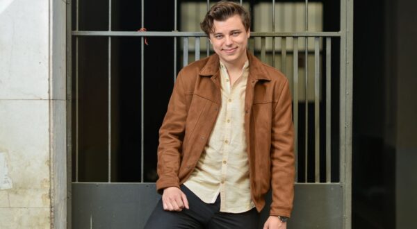 29.04.2025., Zagreb - Dominik Cicak, glumac i redatelj. 

Photo Sasa ZinajaNFoto