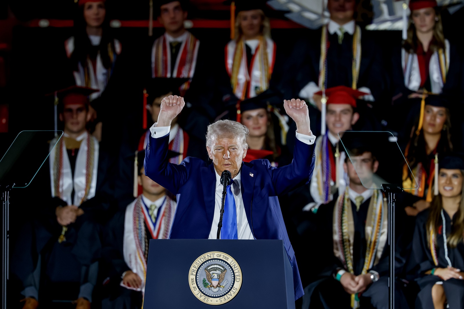 epaselect epa12068716 US President Donald Trump delivers the commencement speech in the Coleman Coliseum at the University of Alabama in Tuscaloosa, Alabama, USA, 01 May 2025.  EPA/ERIK S. LESSER