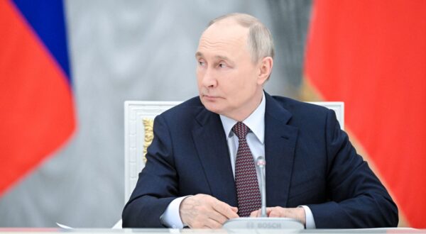 epa12097374 Russian President Vladimir Putin holds a meeting with the Board of Trustees of the Bolshoi and Mariinsky Theatres at the Kremlin in Moscow, Russia, 13 May 2025.  EPA/SERGEY BOBYLEV/SPUTNIK/KREMLIN POOL