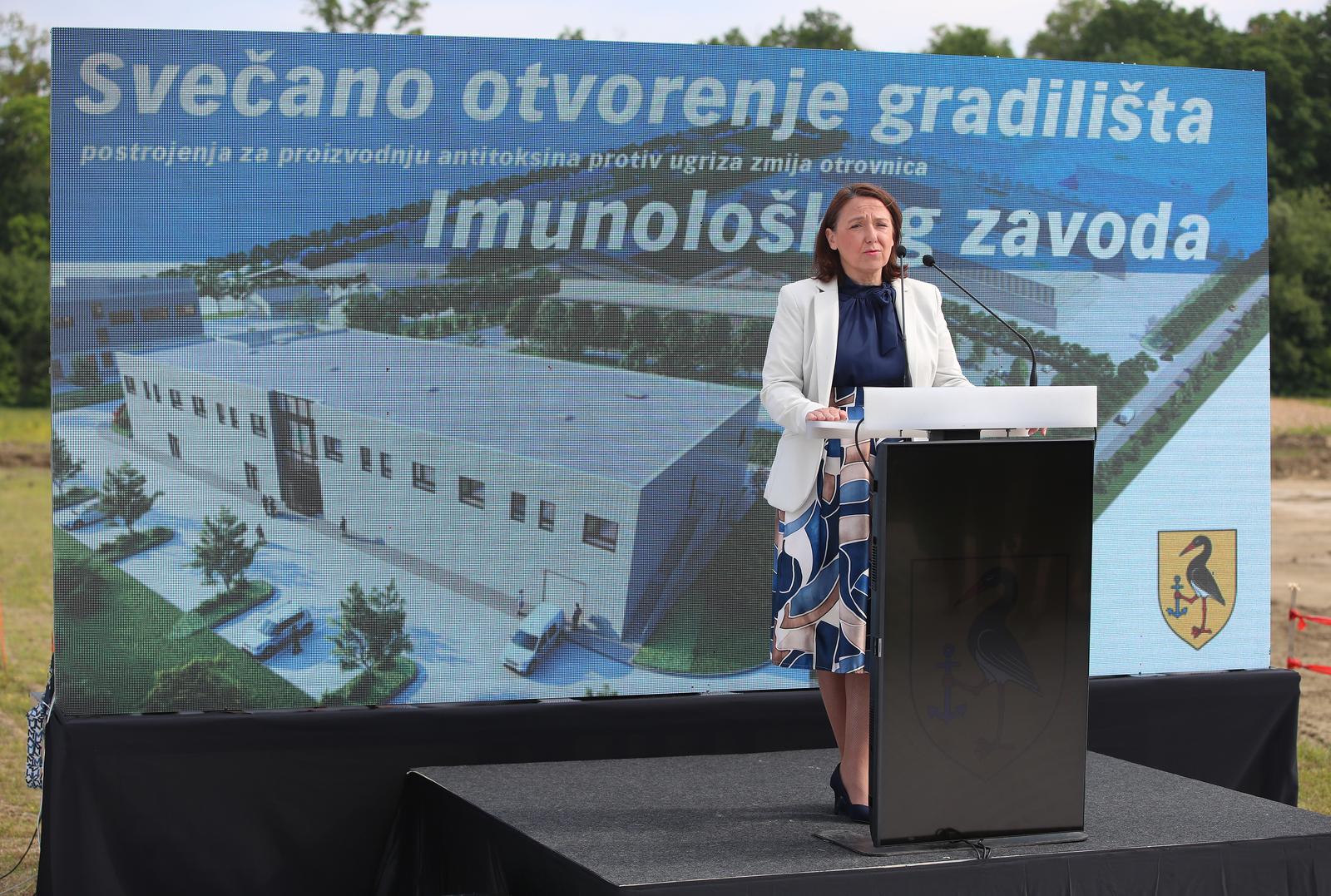 12.05.2025., Zagreb - Rugvica. Predsjednik Vlade Andrej Plenkovic, ministrica zdravstva Irena Hrstic te ostali suradnici sudjelovali su na svecanosti otvaranja gradilista za izgradnju postrojenja Imunoloskog zavoda. Photo: Sanjin Strukic/PIXSELL