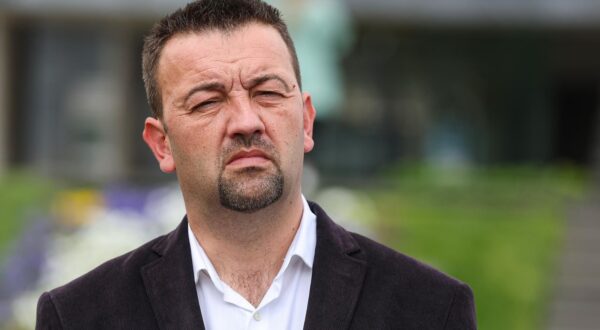 23.04.2025., Zagreb - Predstavljanje gradonacelnicke kandidature Tomislava Jonjica i njegovih zamjenika, te koalicijskih lista za Gradsku skupstinu, vijeca gradskih cetvrti i mjesne odbor. Konferenciji je nazocio Tomislav Jonjic, predsjednik stranke Nezavisna lista Tomislava Jonjica – Jedino Hrvatska!, te kandidati za njegove zamjenike Tomislav Jelic i Stjepan Bekavac, kao i predsjednici odnosno predstavnici koalicijskih stranaka: Mario Radic u ime Domina, Zlatko Hasanbegovic u ime Bloka za Hrvatsku te Marijan Pavlicek u ime Hrvatskih suverenista. Photo: Goran Stanzl/PIXSELL