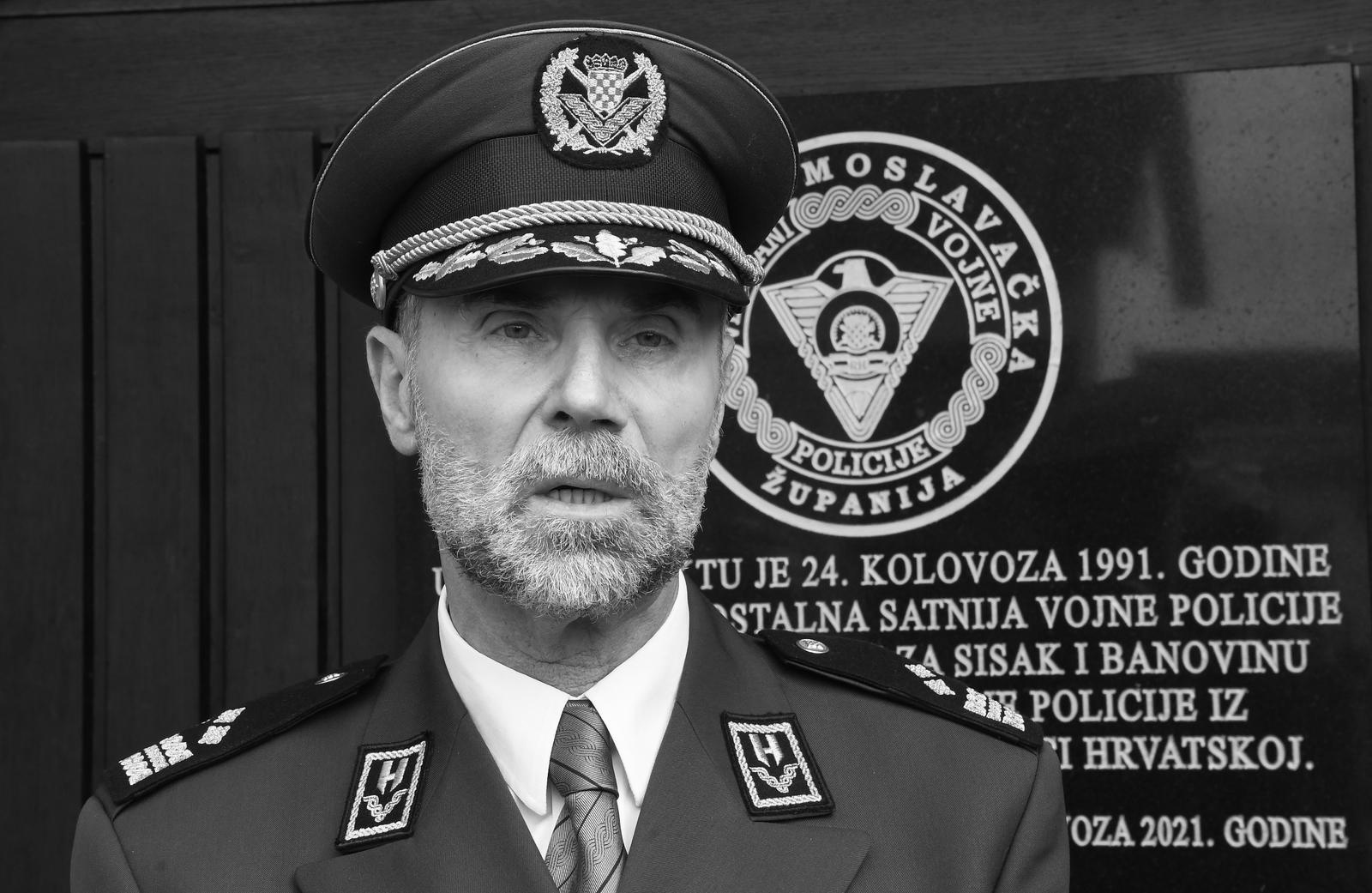 24.08.2021.,Odra Sisacka - U sklopu obiljezavanja tridesete obljetnice formiranja samostalne satnije vojne policije pri Operativnoj grupi za
Sisak i Banovinu, prve postrojbe vojne policije u Republici Hrvatskoj, na procelju Drustvenog doma izaslanik P