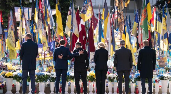 (left to right) German Chancellor Friedrich Merz, French President Emmanuel Macron, Ukrainian President Volodymyr Zelensky and his wife Olena Zelenska, Prime Minister Sir Keir Starmer and Poland's Prime Minister Donald Tusk in Maidan Square in Kyiv as European leaders meet in Ukraine for further talks on the so-called "coalition of the willing". Picture date: Saturday May 10, 2025. Photo: Stefan Rousseau/PRESS ASSOCIATION