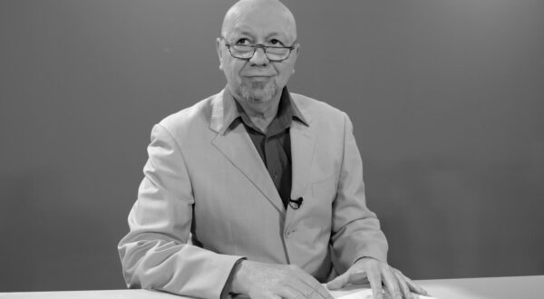 03.05.2022., Zagreb - Zeljko Pervan vodi emisiju na Z1 televiziji zvanu Pervanov dnevnik.