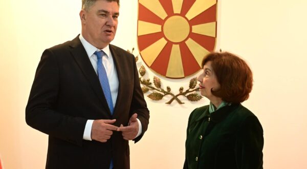 President of North Macedonia Gordana Siljanovska Davkova velcomes her counterpart president of Croatia Zoran Milanovic in Skopje, North Macedonia, 7 May 2025.Croatian President Zoran Milanovic is on official visit to North Macedonia. IMAGO/PETR STOJANOVSKI Photo: IMAGO/PETR STOJANOVSKI/IMAGOSTOCK&PEOPLE