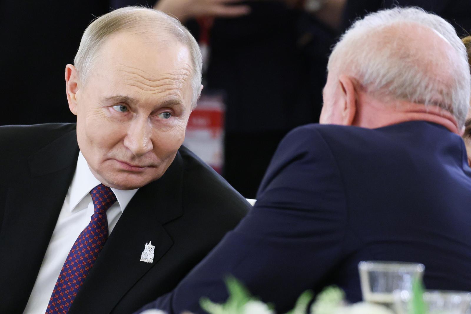 RUSSIA, MOSCOW - MAY 8, 2025: Russia's President Vladimir Putin hosts a dinner for the heads of foreign delegations attending celebrations marking the 80th anniversary of the victory over Nazi Germany in World War II. Mikhail Metzel/Russian Presidential Press and Information Office/TASS/Sipa USA Photo: Tass/SIPA USA