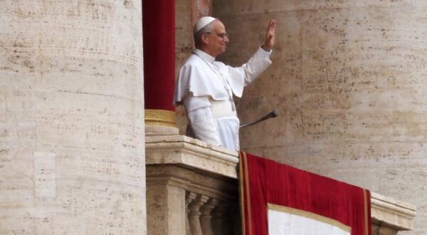 Papa Lav XIV.