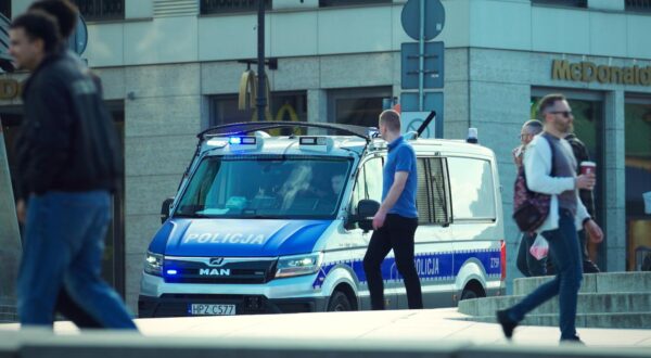 Police are seen in a police van in the Old Town in Warsaw, Poland on 16 April, 2025. (Photo by Jaap Arriens / Sipa USA) Photo: Jaap Arriens/SIPA USA