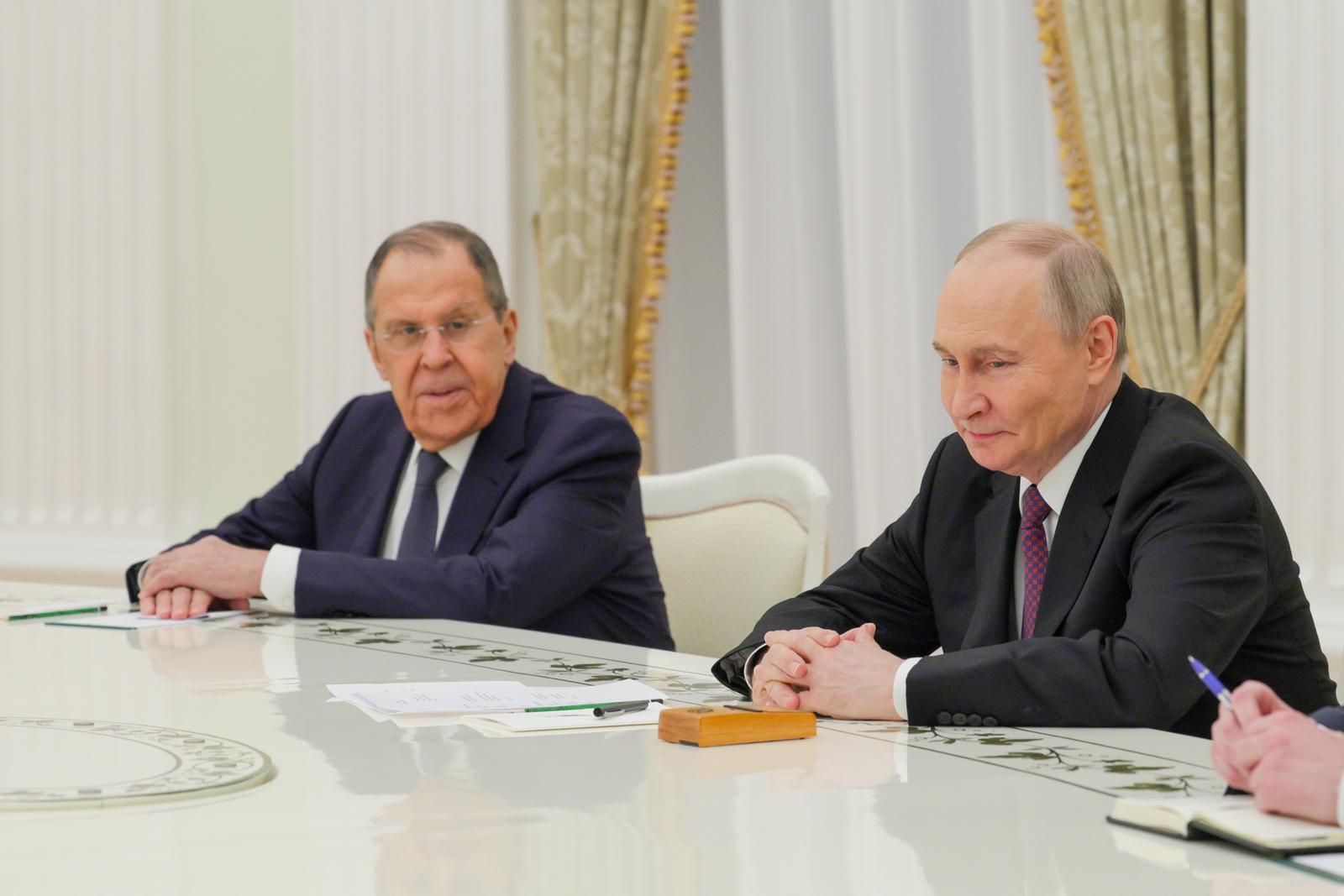 Sergej Lavrov i Vladimir Putin