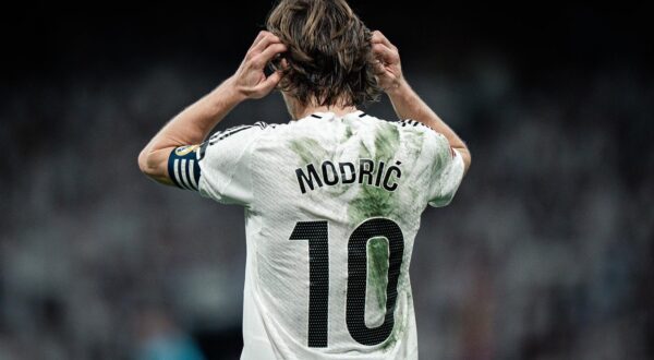 Real Madrid CF v Athletic Club - LaLiga EA Sports MADRID, SPAIN, APRIL 20: Luka Modric of Real Madrid CF during the LaLiga EA Sports match between Real Madrid CF and Athletic Club at Estadio Santiago Bernabeu on April 20, 2025 in Madrid, Spain. Madrid Estadio Santiago Bernabeu Madrid Spain Copyright: xAlexxPerezx RealMadridAthletic20APRIL1622 Photo: IMAGO/Alex Perez/IMAGOSPORT