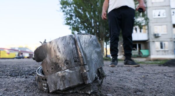 RUSSIA, DONETSK PEOPLE'S REPUBLIC - MAY 22, 2025: A drone fragment is found after a Ukrainian drone strike on the village of Panteleimonovka.  Dmitry Yagodkin/TASS/Sipa USA Photo: Tass/SIPA USA